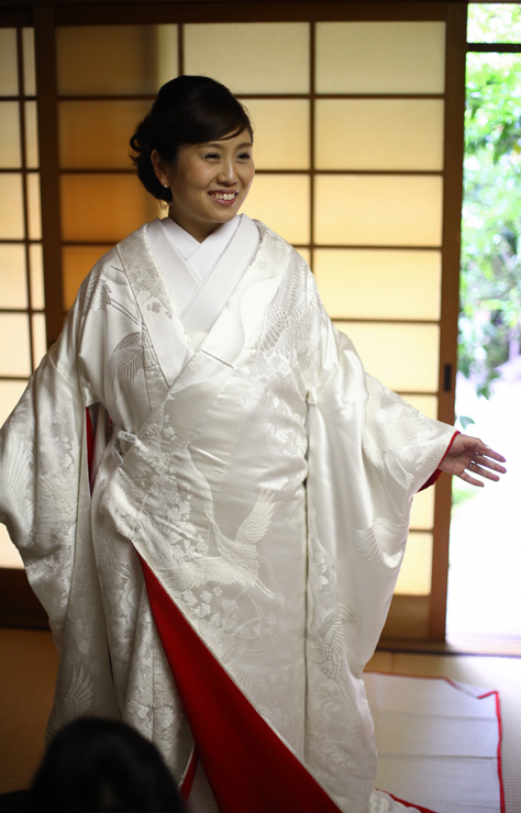 白無垢　C1001　裏紅 相良刺繍 牡丹に飛鶴　結婚式　京都神社結婚式　和装婚　和装　着物で結婚式　衣装ブログ